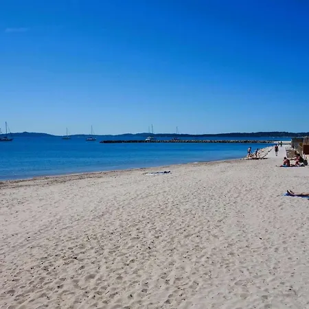 Hyedhi Pour 4 Personnes Avec Vue Sur Le Port D'hyeres Διαμέρισμα Ιέρ