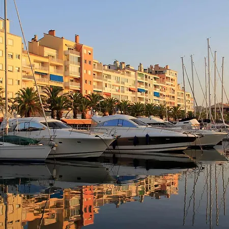 Hyedhi Pour 4 Personnes Avec Vue Sur Le Port D'hyeres * イエール