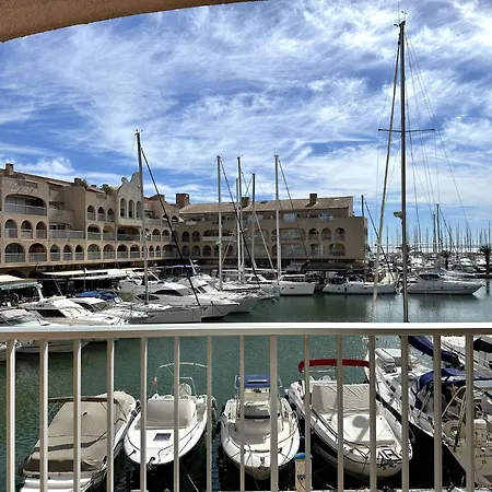 Hyedhi Pour 4 Personnes Avec Vue Sur Le Port D'hyeres アパート *