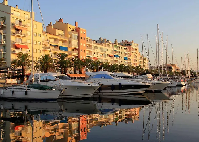 Hyedhi Pour 4 Personnes Avec Vue Sur Le Port D'hyeres * Hyères