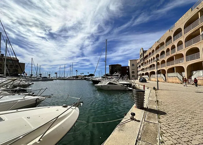 Hyedhi Pour 4 Personnes Avec Vue Sur Le Port D'hyeres Hyères