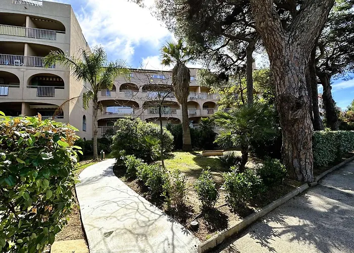 Hyedhi Pour 4 Personnes Avec Vue Sur Le Port D'hyeres *